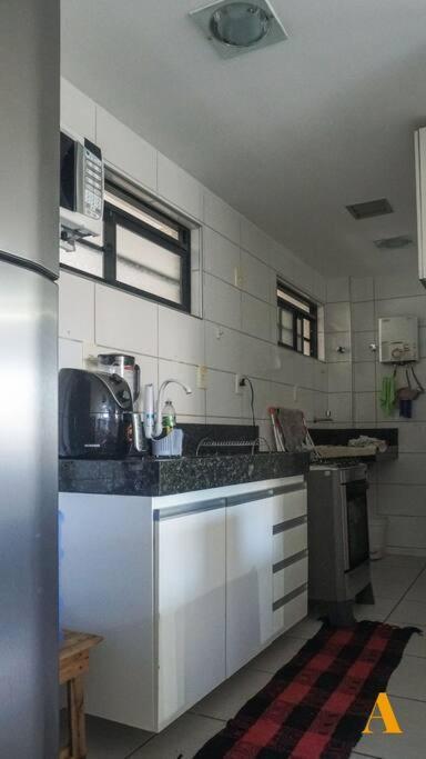 Confortavel Flat Com 2 Quartos Em Ponta Verde Apartamento